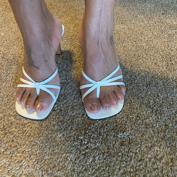 Sandals - Picture 5 of 5